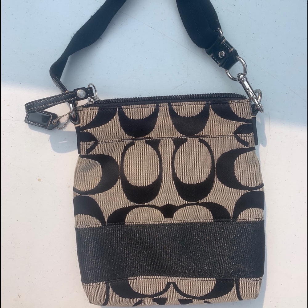 Coach Crossbody - Picture 2 of 4